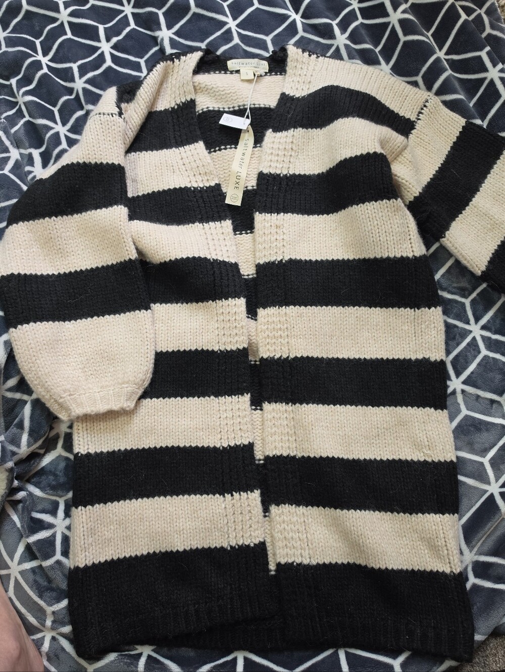 saltwater LUXE Black & Cream Striped Open-Front Knit Cardigan